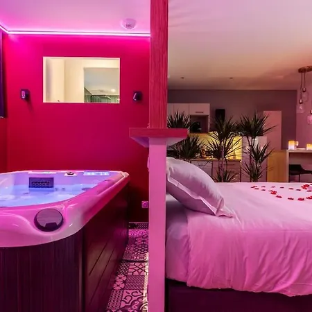 Loveroom En Centre Avec Jacuzzi - Notre Dame Apartamento Clermont-Ferrand