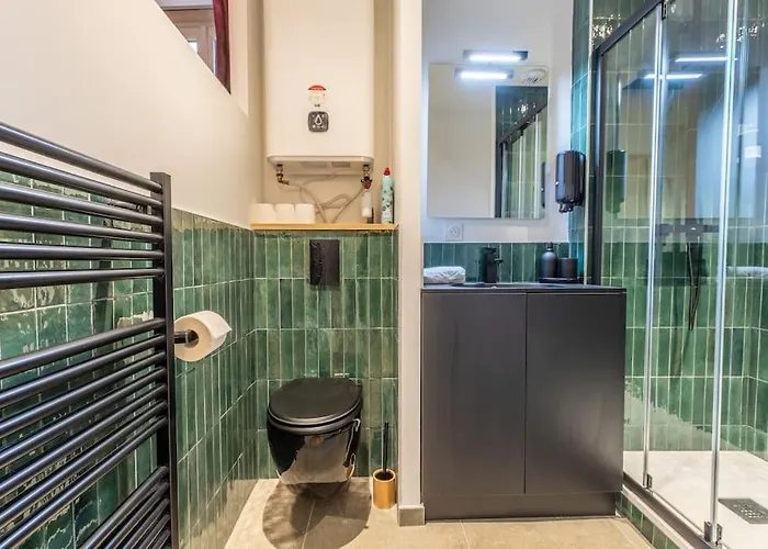 Loveroom En Centre Avec Jacuzzi - Notre Dame Apartment